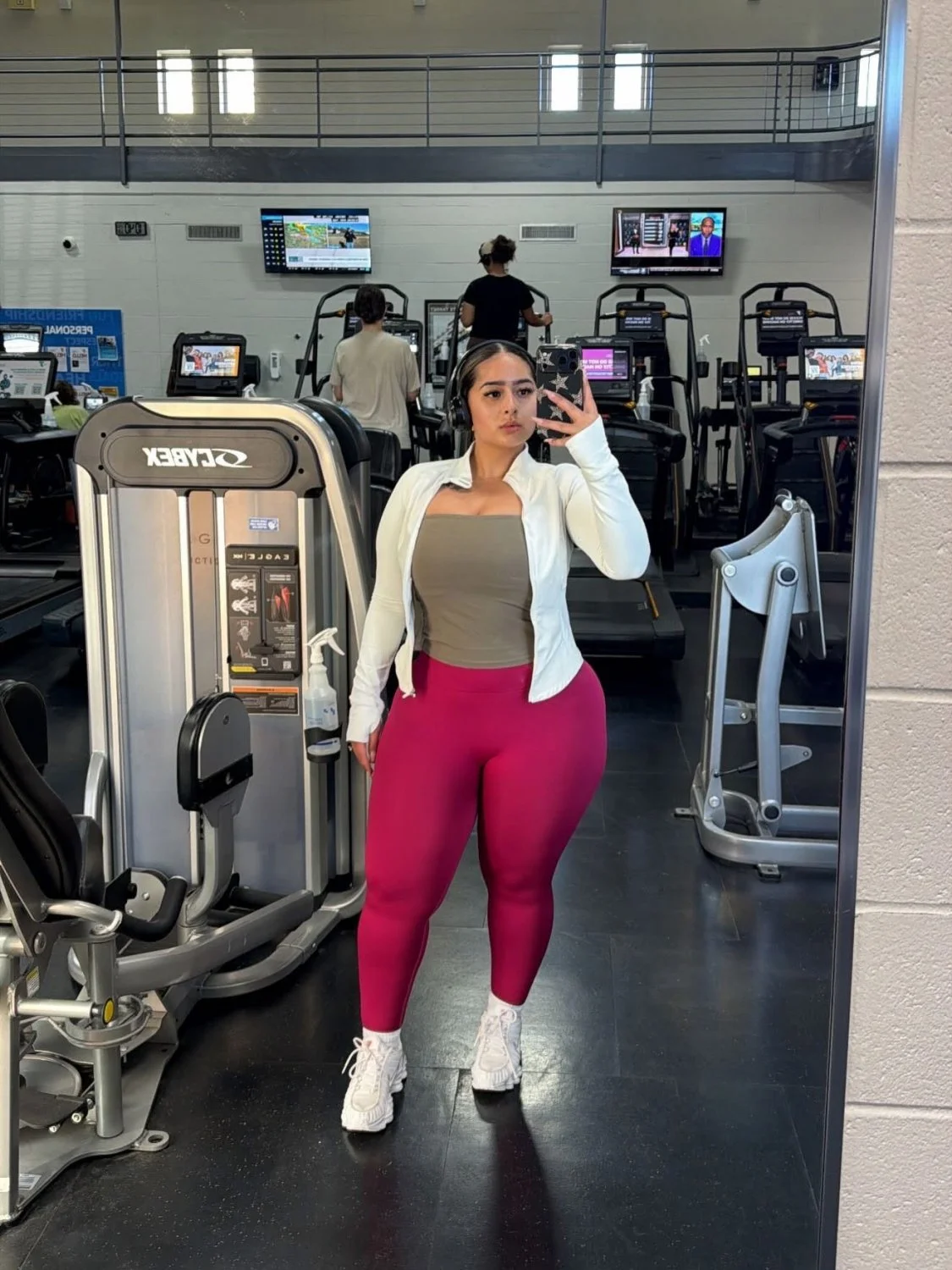 keepingupwqueen_ image 45