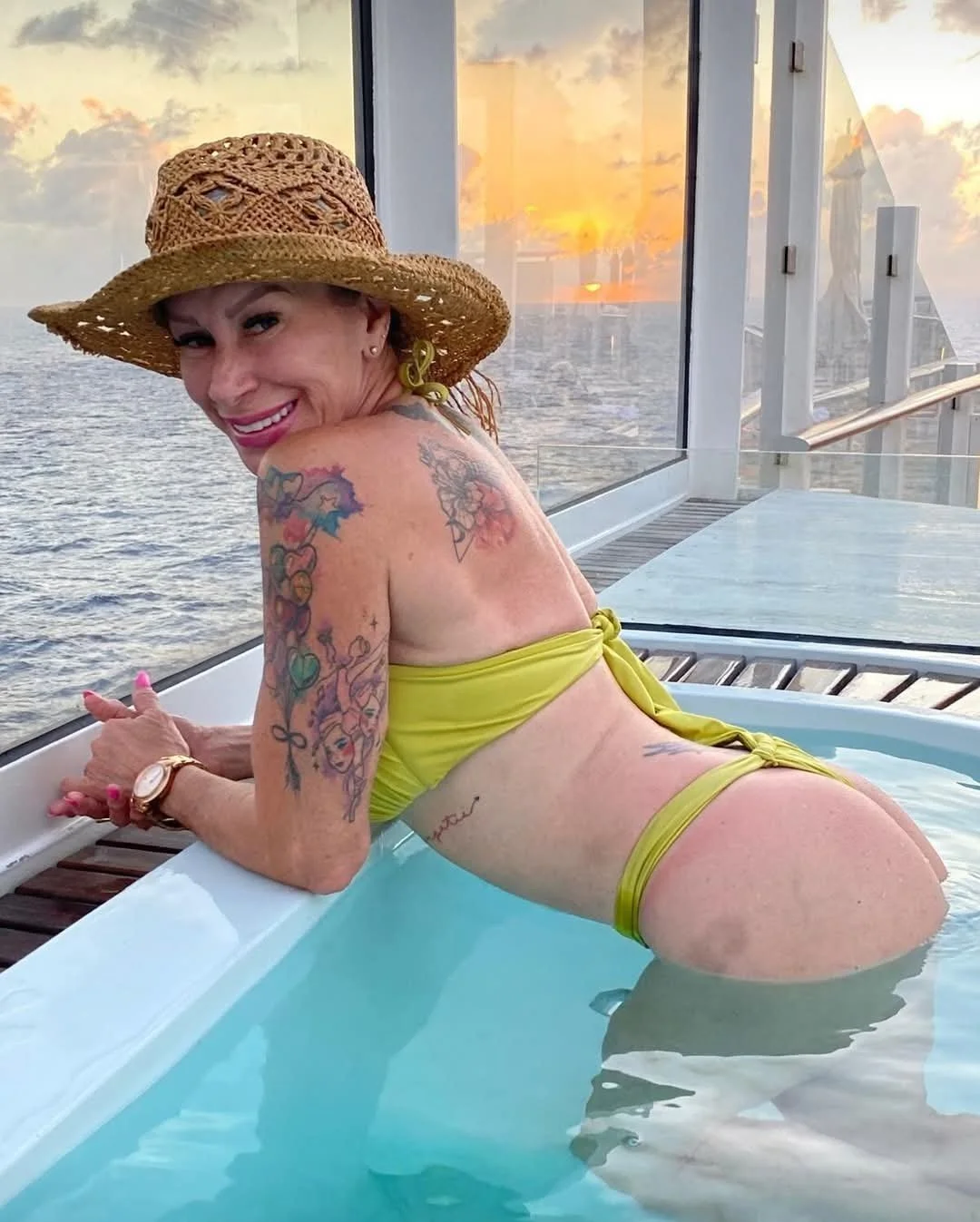 Puertorican gilf image 12