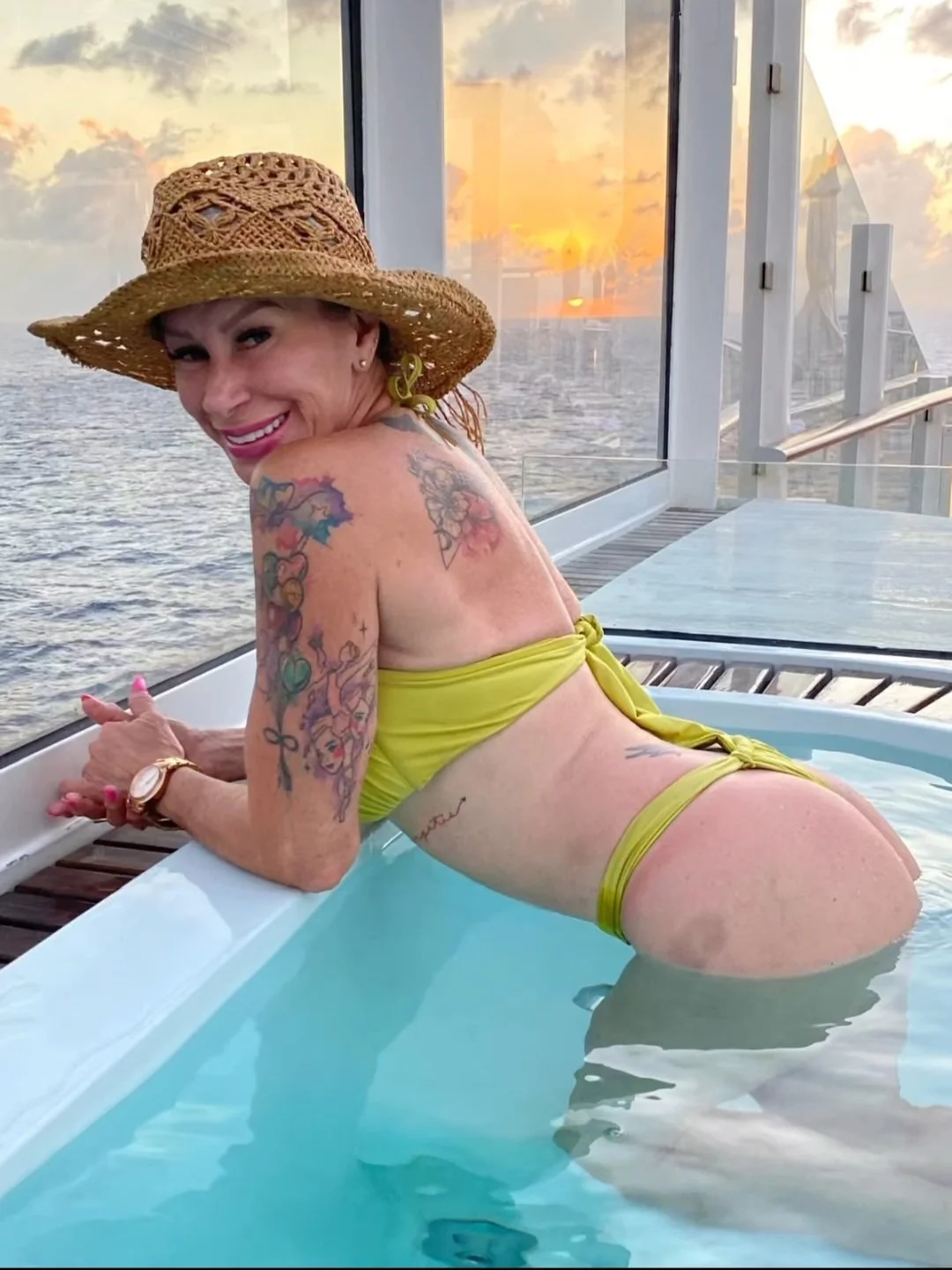Puertorican gilf image 18