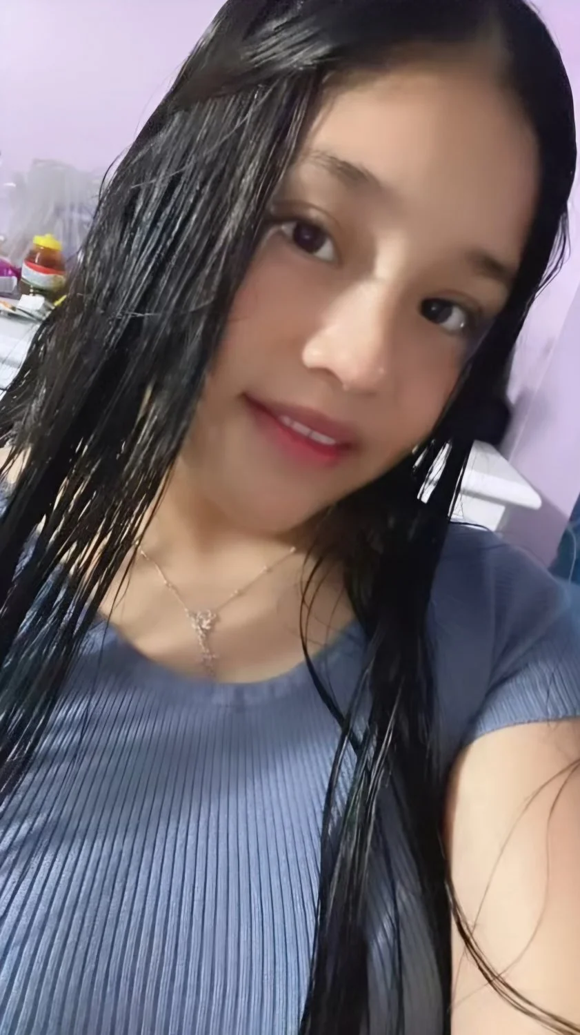 Que rika se vería esta carita de ángel, llena de semen🤭😋😏🥵🥵 image 12