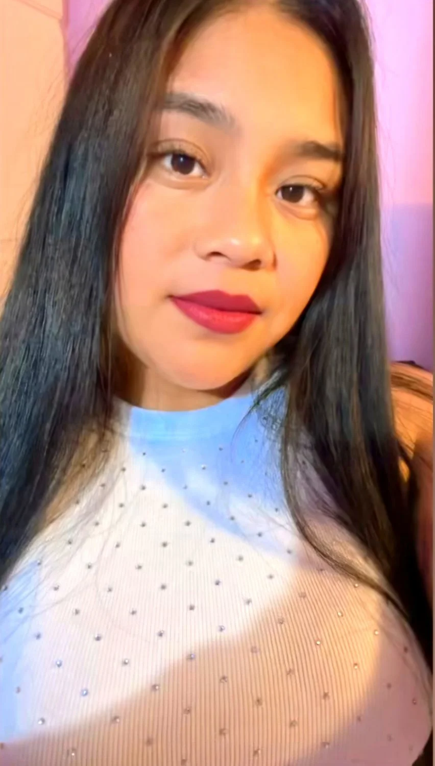Que rika se vería esta carita de ángel, llena de semen🤭😋😏🥵🥵 image 15