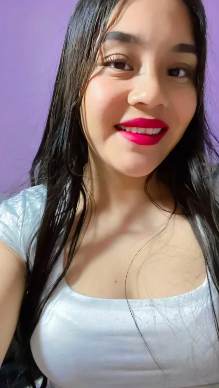 Que rika se vería esta carita de ángel, llena de semen🤭😋😏🥵🥵 image 3