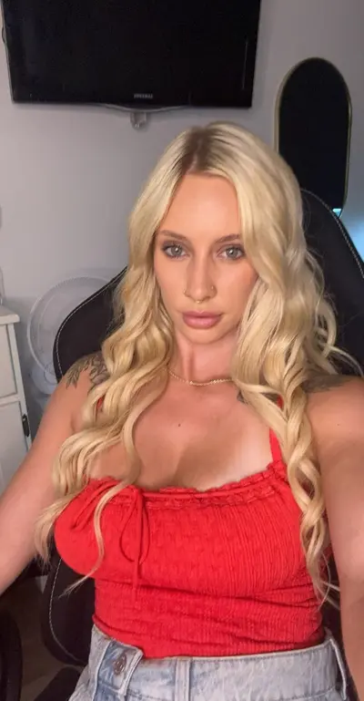 I miss your boner between my boobs cover image