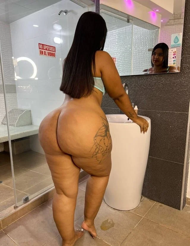 Sexy ExtraCurvyButt image 7