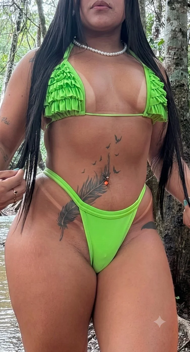 Cavalona paraense com piercing na buceta 🤤 image 14
