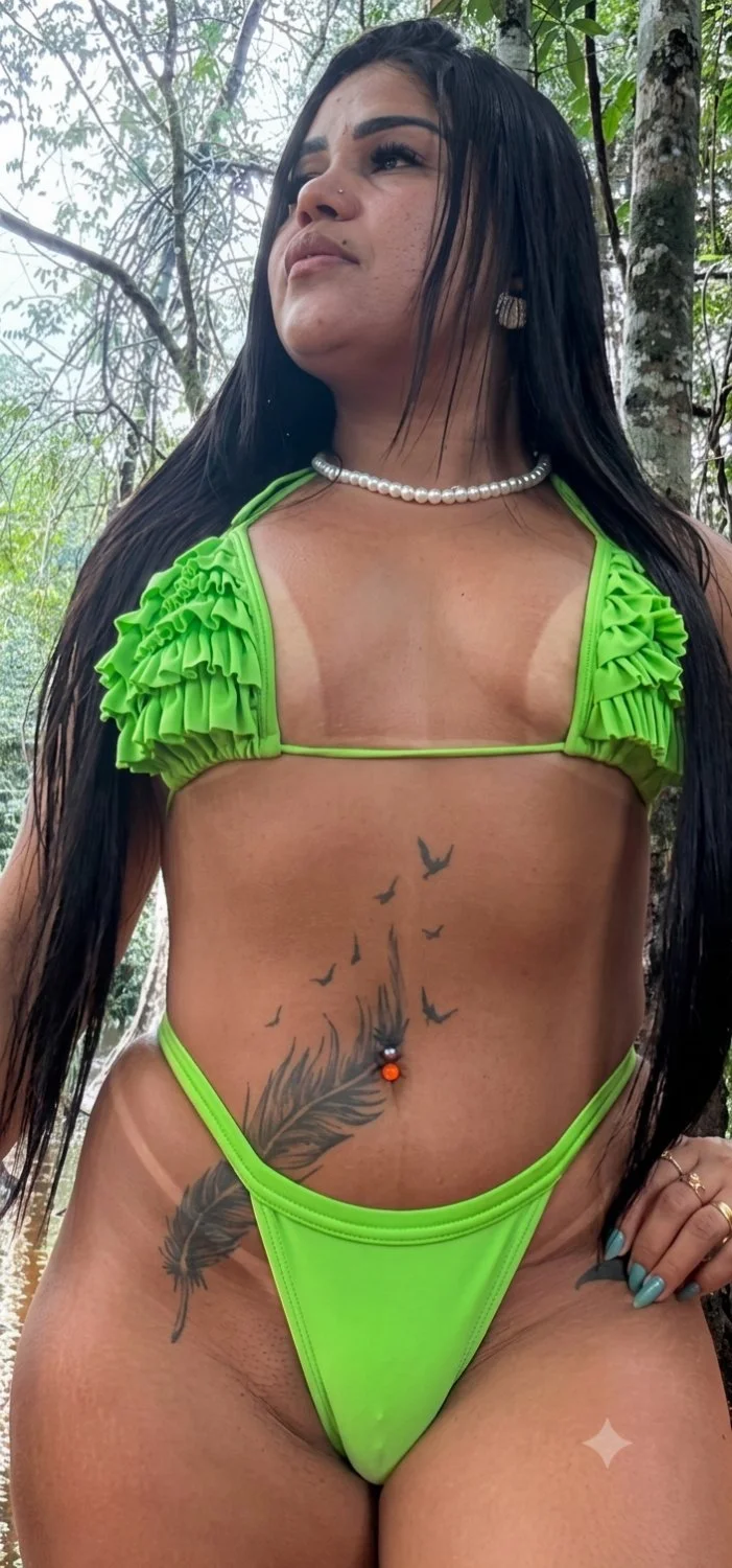 Cavalona paraense com piercing na buceta 🤤 image 15