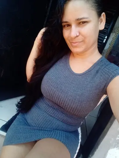 de vestido sem calcinha cover image