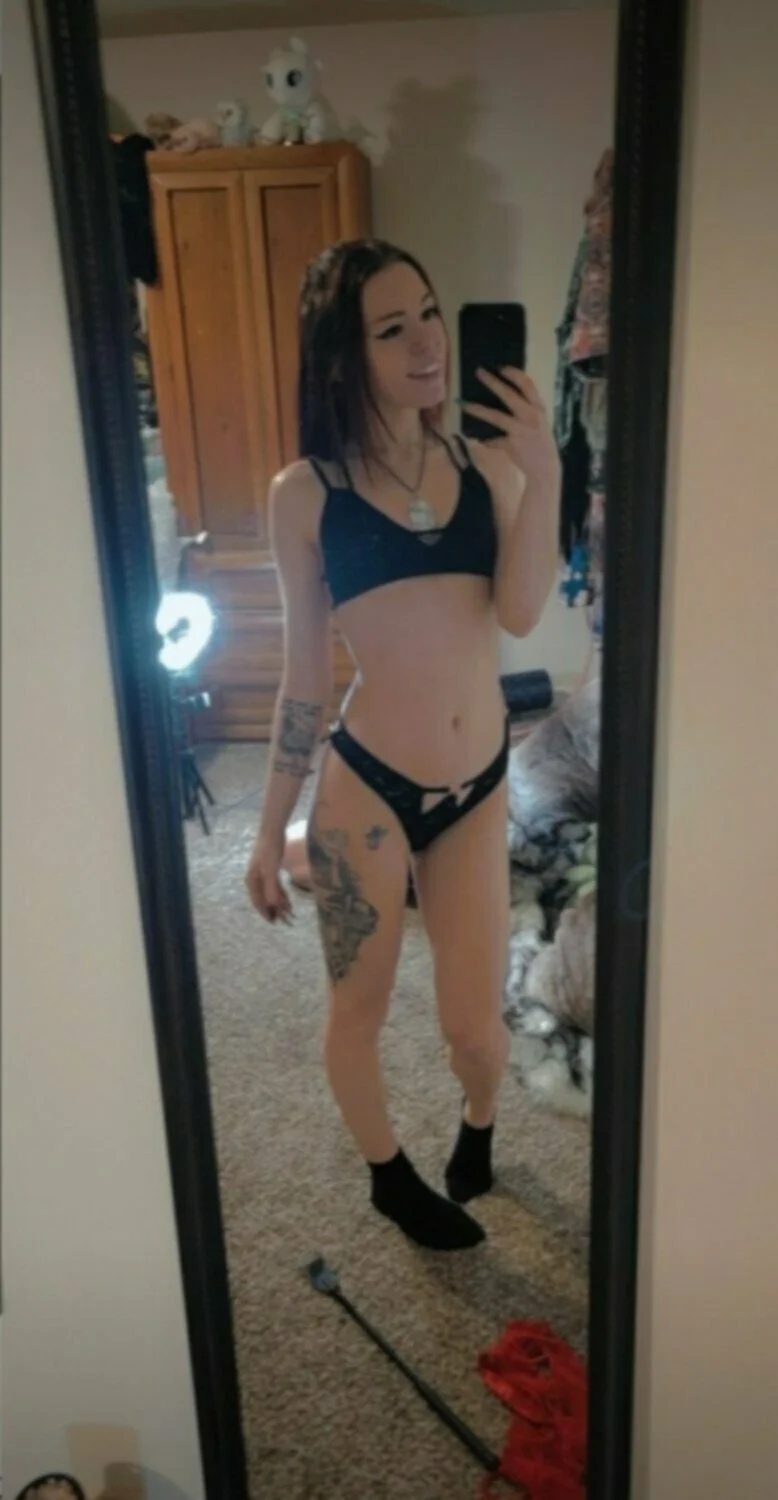 Alt Mickie image 14