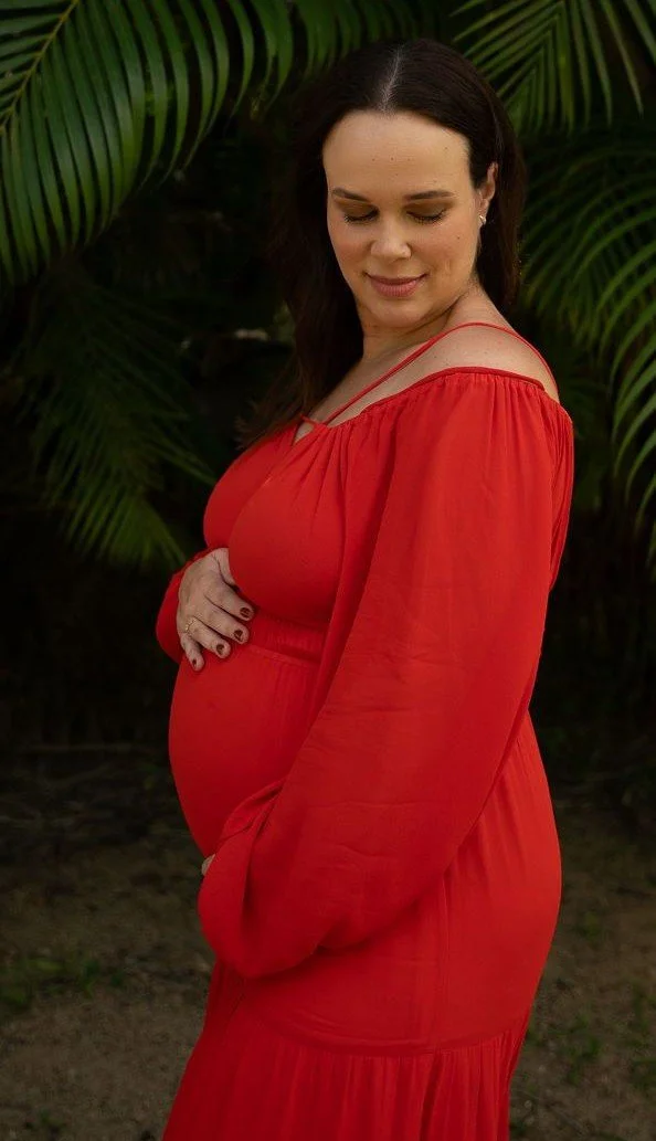 Pregnant milf submitted main image
