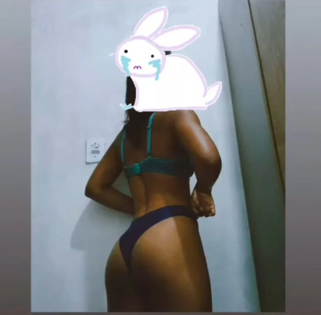 Baiana magrinha gostosa. Vendo pack dela image 3
