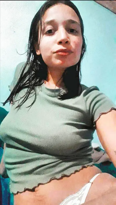 Dormida 🥵 cover image