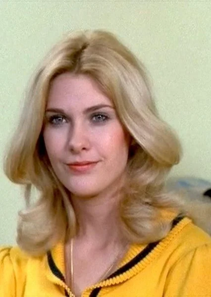 Beautiful Coleen Camp image 8