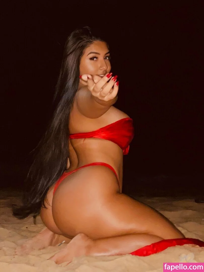 Linda peito image 7