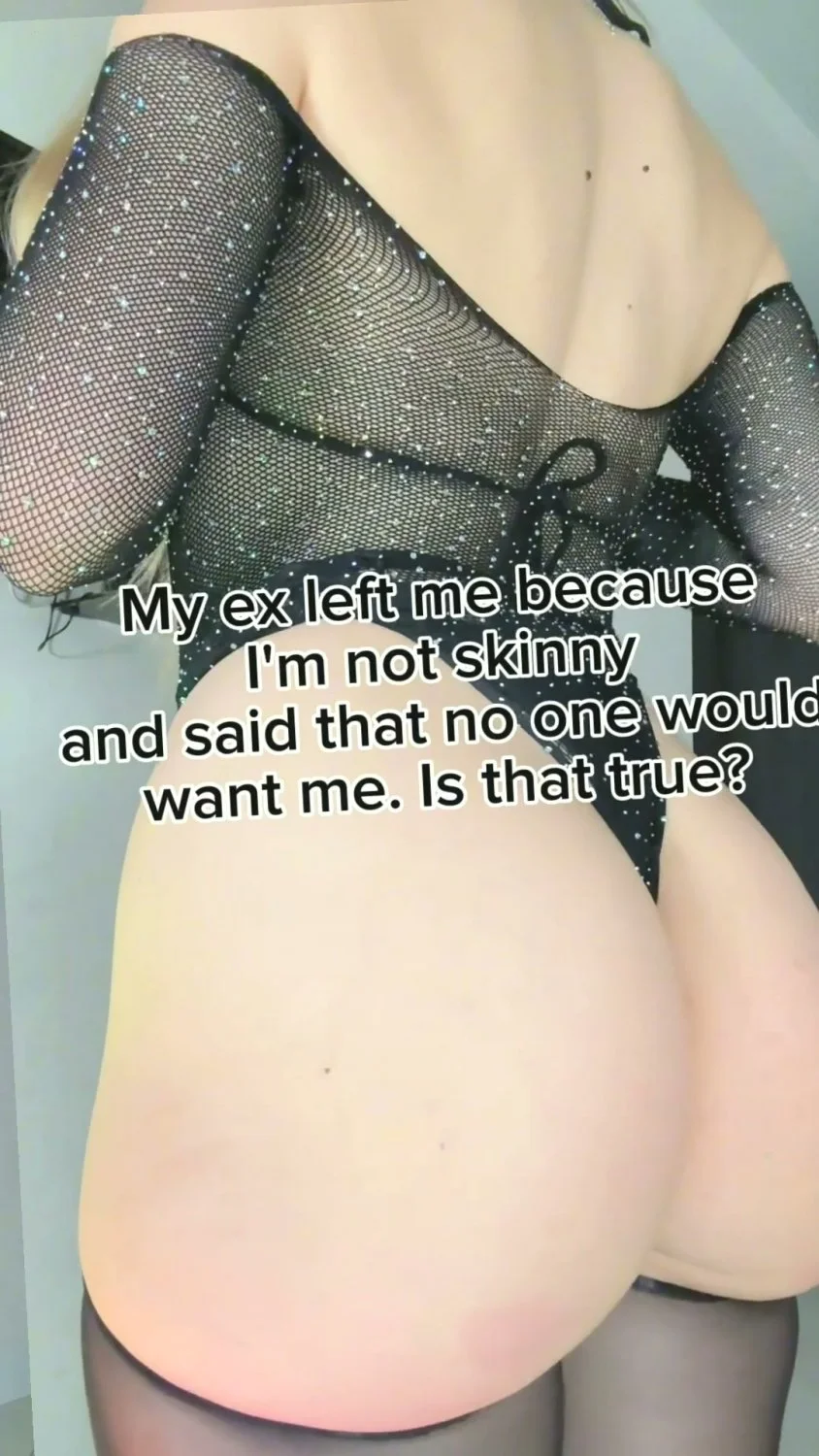 🔞 Wild wild petite body nude sucking dick wet 💦🍑 Exclusive OF image 3
