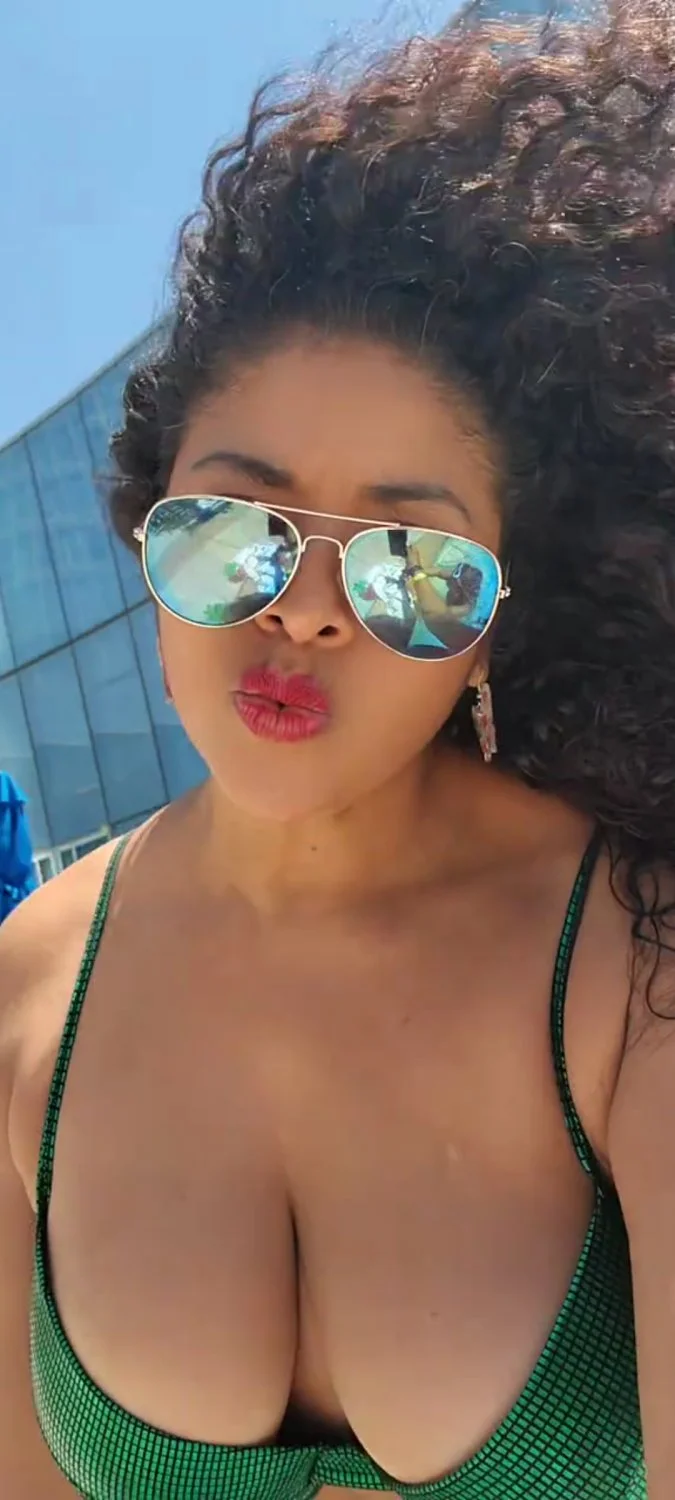 Milf ricas tetas image 4