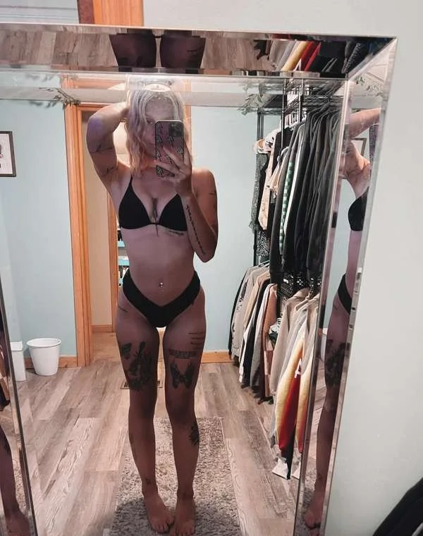 Lyndsay 🔥 image 11