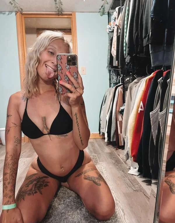Lyndsay 🔥 image 2