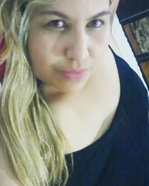 Outra mãe de amigo, Leila baixinha, branquinha safada. image 2