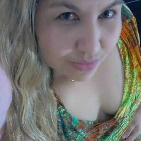 Outra mãe de amigo, Leila baixinha, branquinha safada. image 4