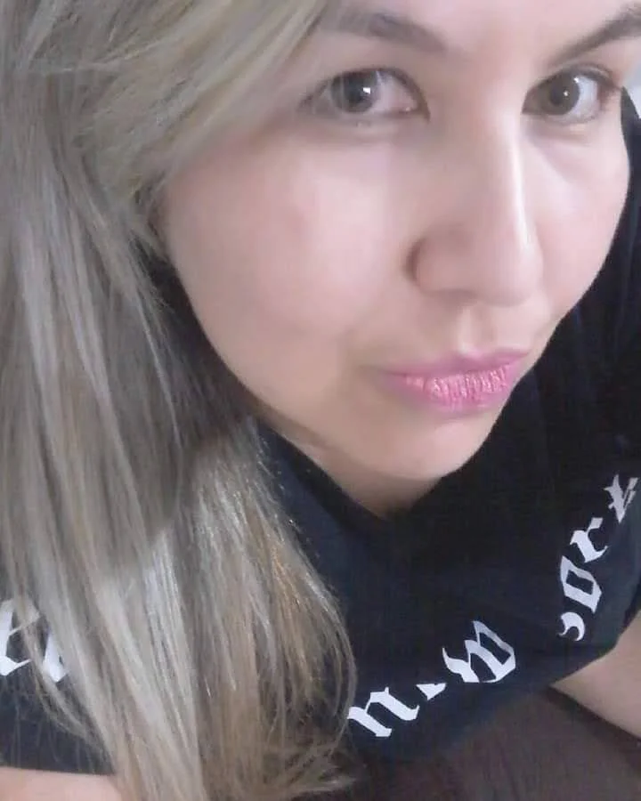 Outra mãe de amigo, Leila baixinha, branquinha safada. image 6
