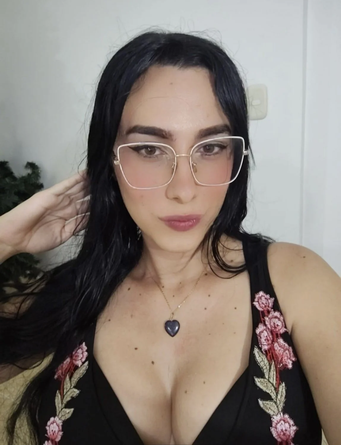 Sophia_harry Trans cam model main image