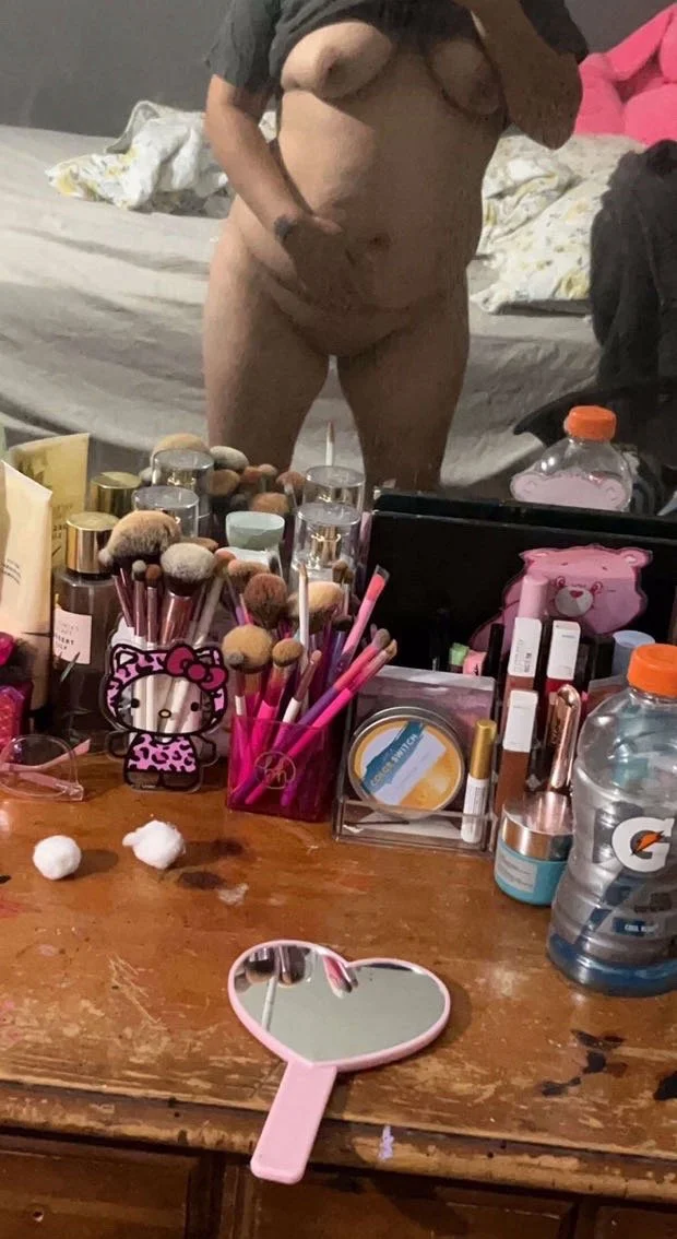 Chicago Latina thot Dm for nudes image 4