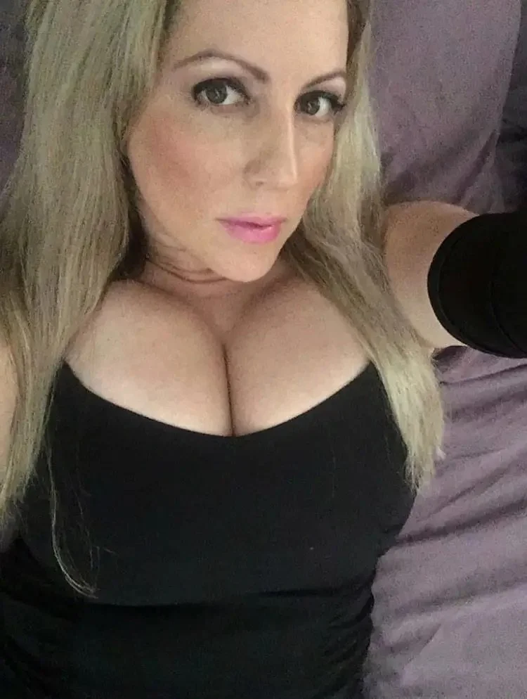 Cassi - Huge Titted Hotwife. (tit) image 13