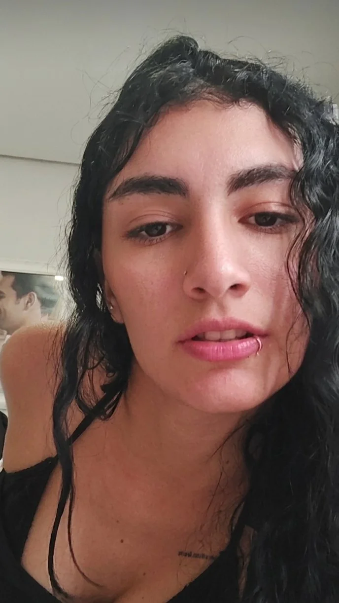 Magrinha mandou nudes da bucetinha goazada image 13