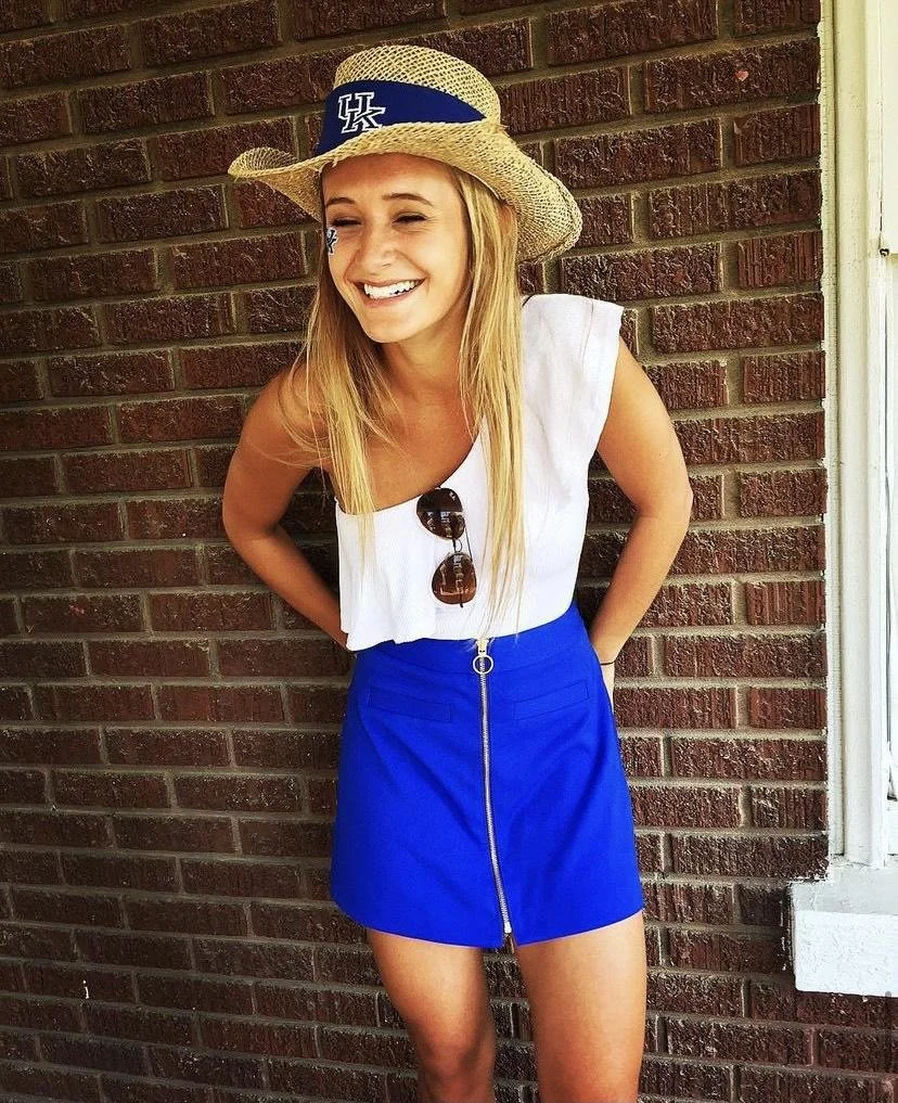 Looking for a bull to give up my irl crush Katie to kik and telegram drc199c image 4