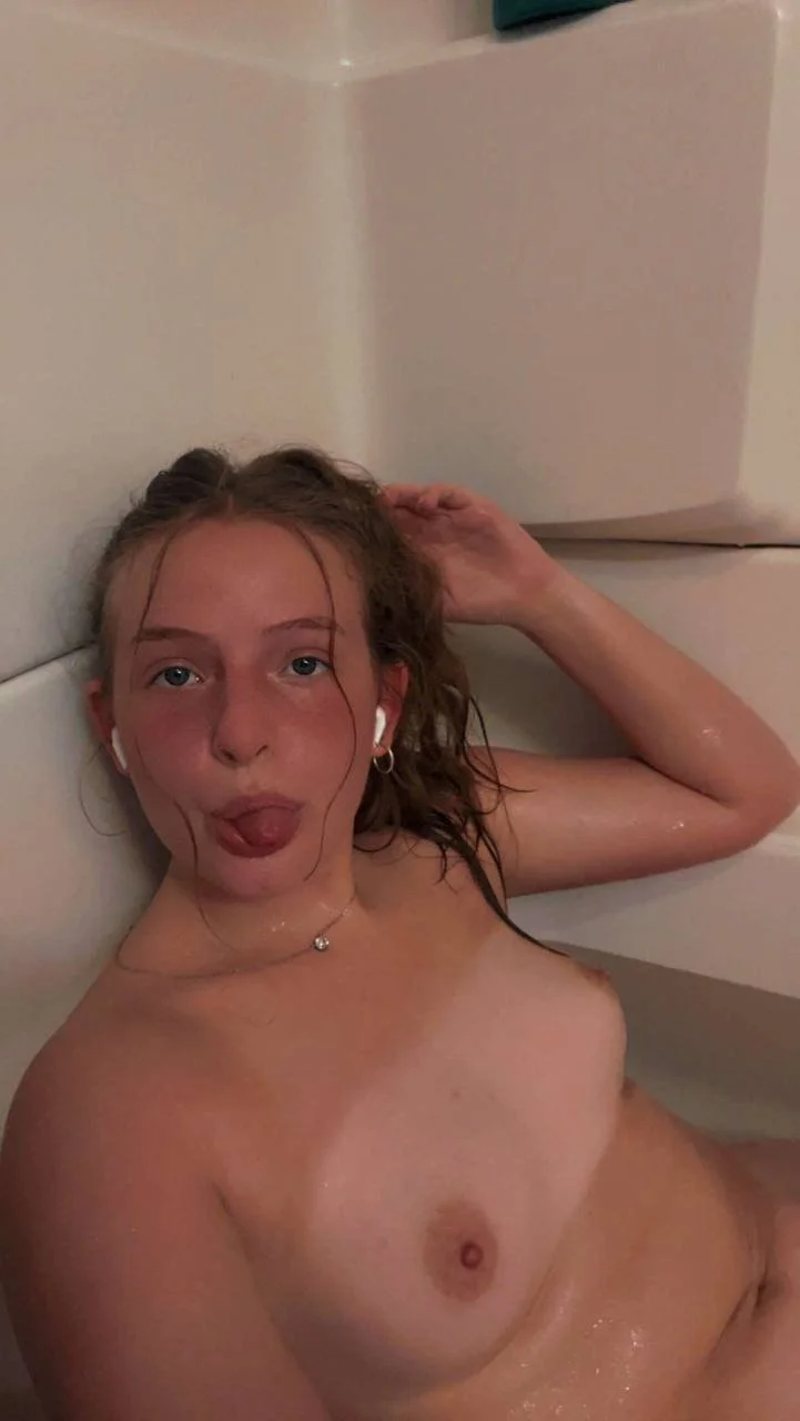 DZZmADVd image 4