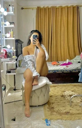 brunette arab girl image 17