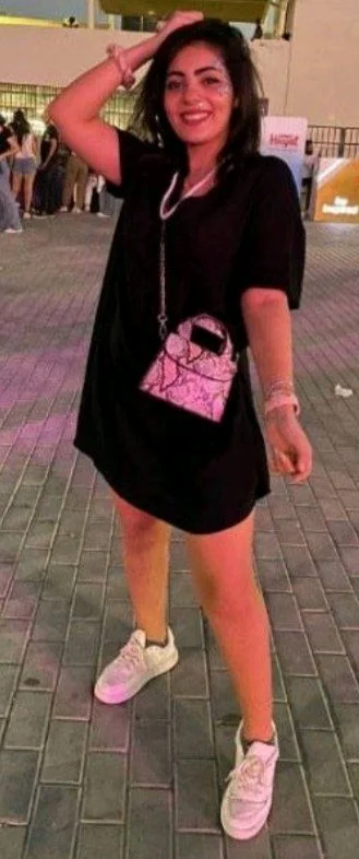 brunette arab girl image 2
