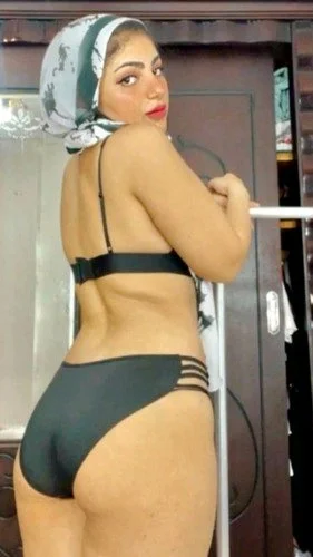 brunette arab girl image 5
