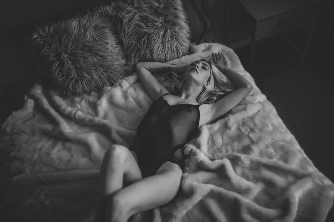 Sent to me blonde Boudoir image 19