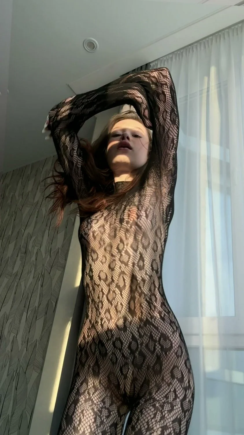 🔞 Dirty naughty tight ass teasing cum pussy nude 🍑💦 My OF image 3