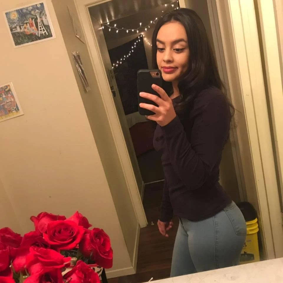 -Latina college girl leaked pics- main image