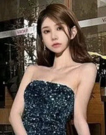 busty model gf main image
