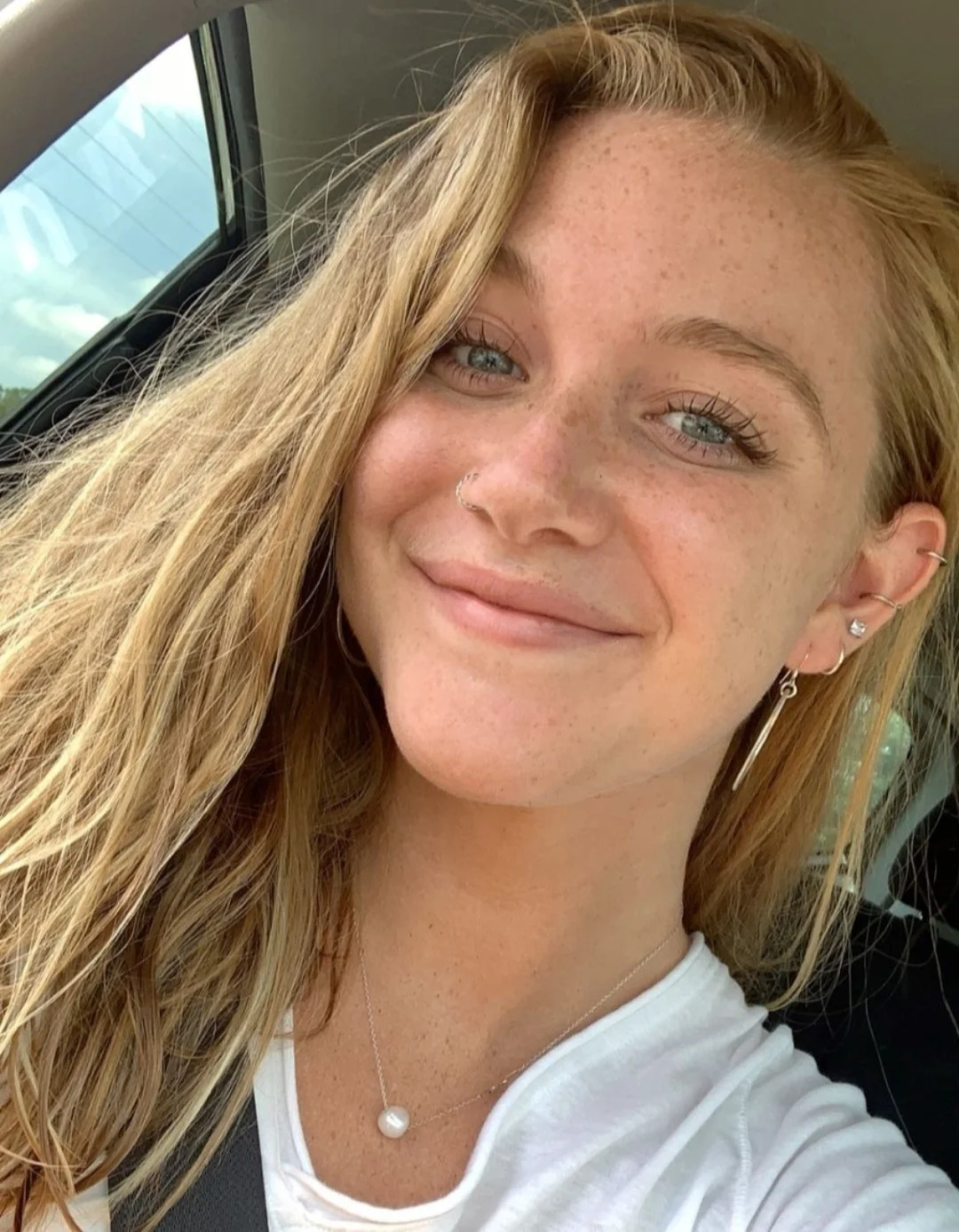 Olivia image 17