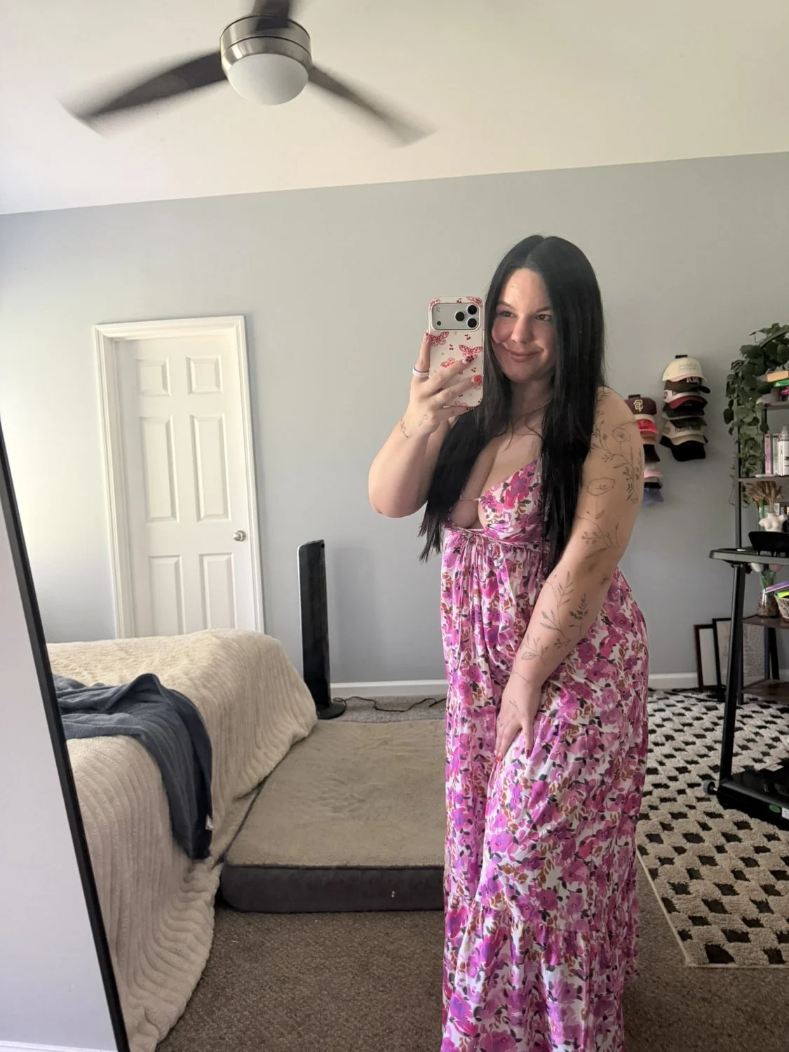 Busty Latina with fat ass and big tits image 2