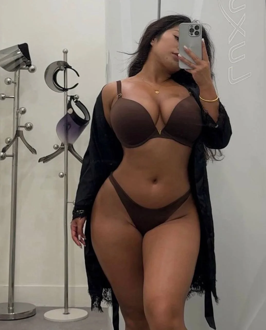 Big ass asian slut main image
