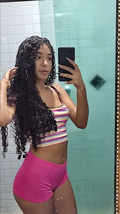 A novinha magrinha gosta de fuder com força cover image