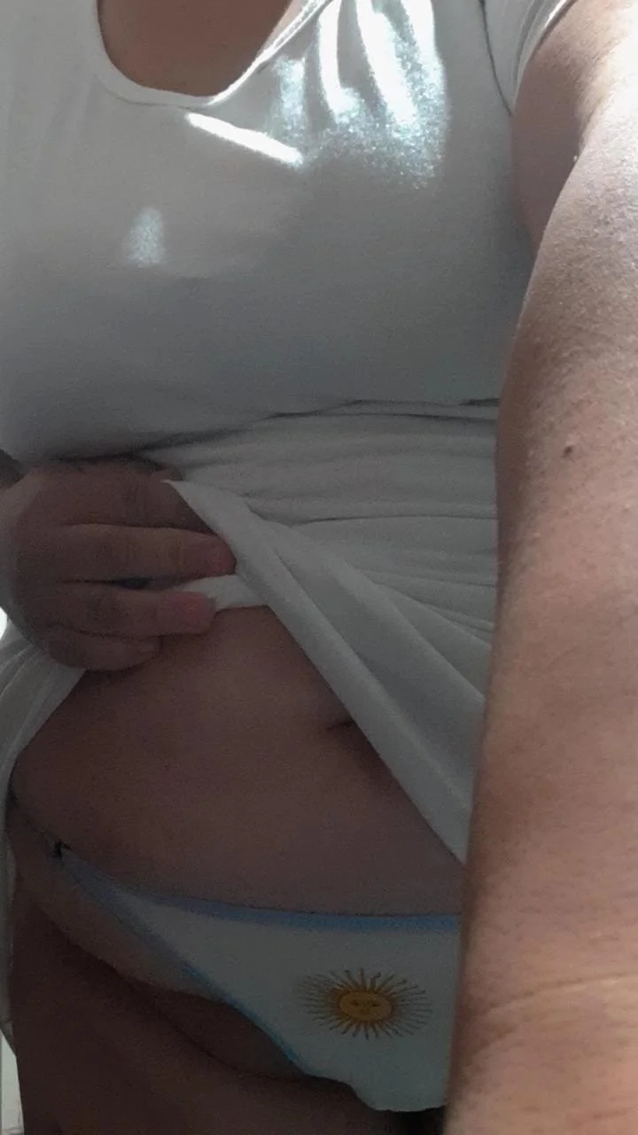 Milf argentina se masturba rico caliente putita image 7