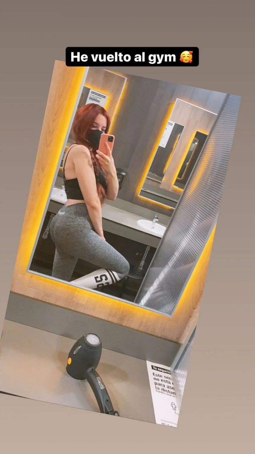 Streamer Sexy Zeli image 19