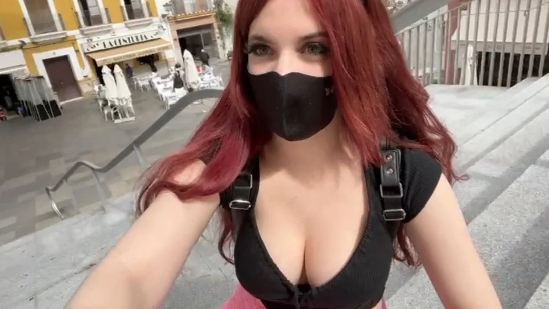 Streamer Sexy Zeli image 23
