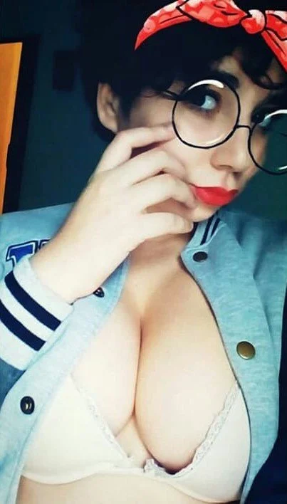 Iri tetona bien puta image 12