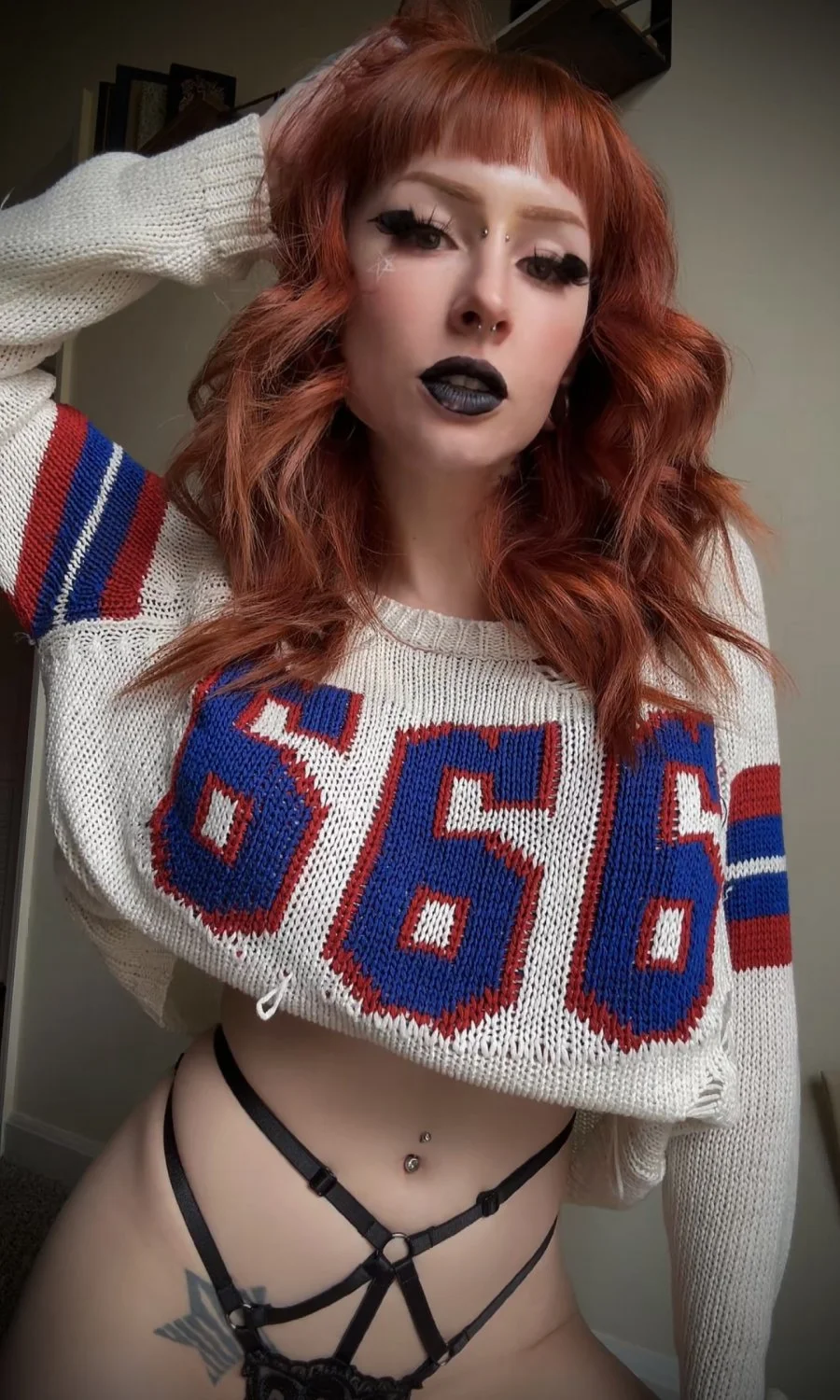 Trust me, I know how to treat slaves like you image 2