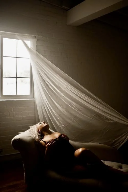 Something is different in the UTAH water boudoir image 21