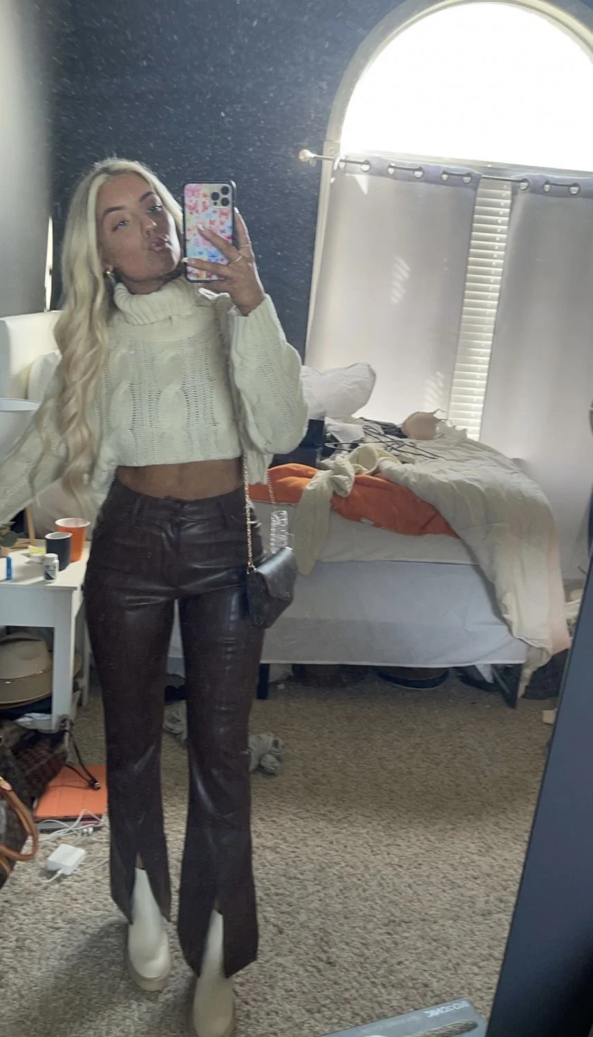 Stacked blonde beauty EXPOSED [AB] image 8