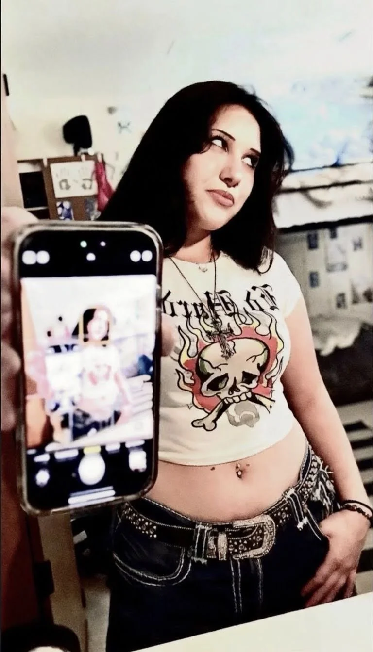 *My Faves* Christina 19 image 15
