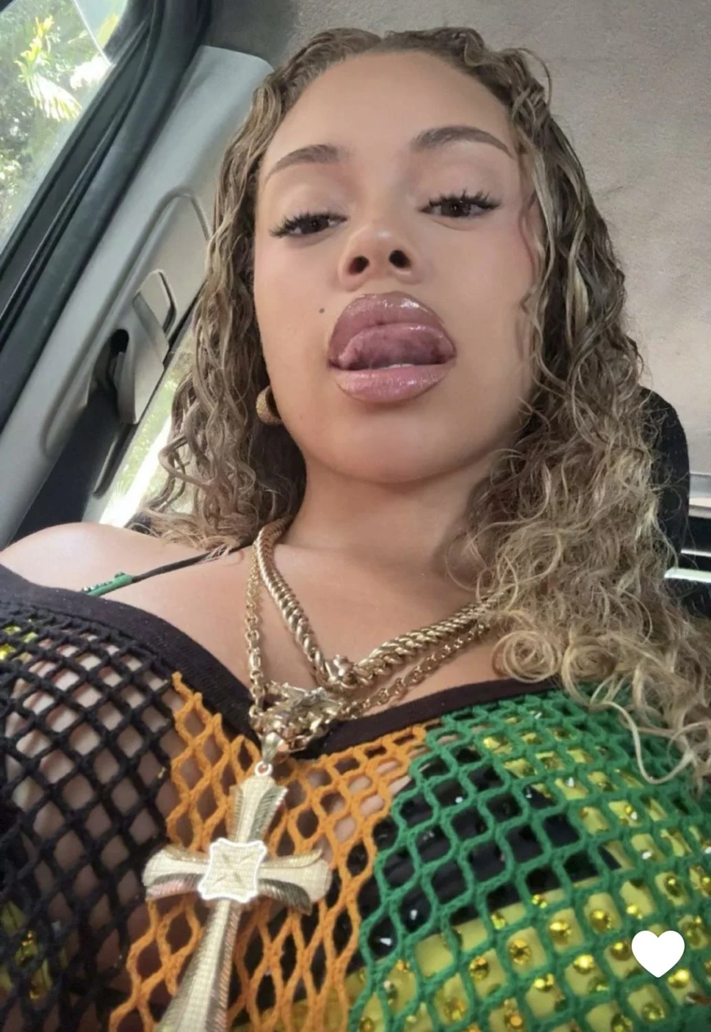 Latto perky tits ,thick thighs , phat pussy image 4